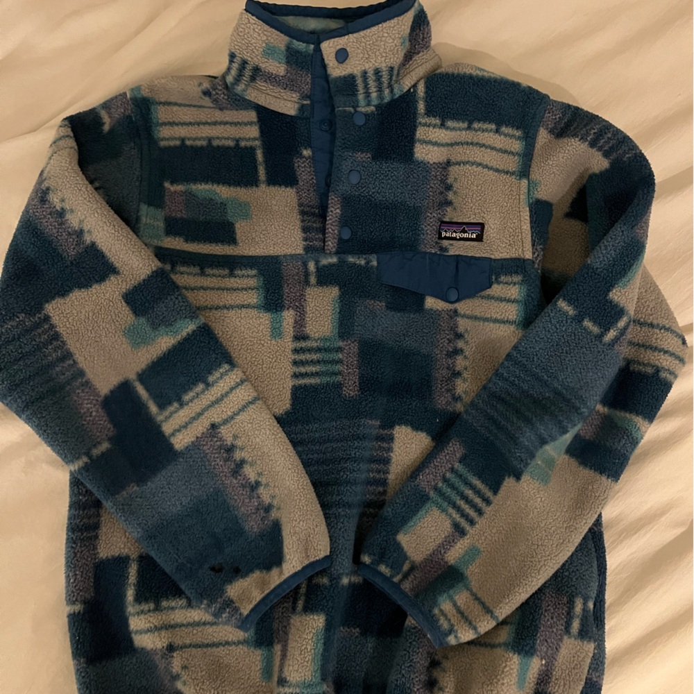 Patagonia Men's Geometric Blue and Gray Sweater
